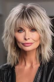 Cynthia Ferland's Instagram, Twitter & Facebook