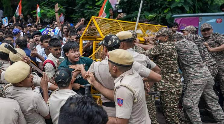 SC Panel to Hear Evidence on Alleged Pellet Gun Use and Harassment of Female Protesters at Jantar Mantar
