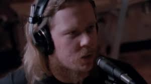 The clip was directed by adam dubin and edited by sean fullan and is made up of clips from. Metallica Legendares Nothing Else Matters Erreicht Neuen Meilenstein