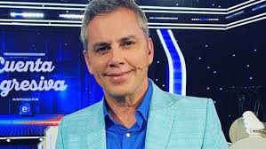 José miguel viñuela es un hombre que como muchos en chile y el mundo debe lidiar con la caída del cabello. Jose Miguel Vinuela Dio La Bienvenida A Su Cuarta Hija Junto A Su Esposa Constanza Lira Meganoticias