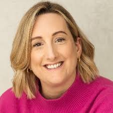 Rowena Hutton's Instagram, Twitter & Facebook