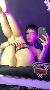 Venus Puta De Pelo Corto - EPORNER