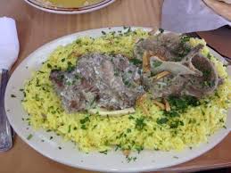 Mansaf One Of The Most Important Arab Recipes When You Think Of The Romantic Lifestyle Of The Arab In The Desert You Th Mansaf Recipes Middle Eastern Recipes