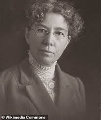 Sarah Murdoch stuns in a figure-hugging gown at the lavish state dinner at  the White House