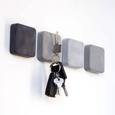 Selection D Objets Diy Pour Une Deco En Beton Mag Decofinder Deco Beton Porte Cle Magnetique Bricolage En Beton