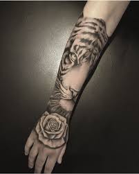 Attractive Simple Bird Tattoo On Hand Attractive Arm Tattoos Tattoos Hand Tattoos Hand Tattoos For Guys