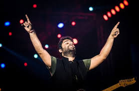 Select from premium arijit singh of the highest quality. 20 000 Fans At Finale Arijit Singh India Tour Concert In Mumbai By Wizcraft India News Updates On Eventfaqs
