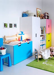 Découvrez nos meubles (lits, tables à langer, chaises, etc.), nos accessoires (rangement, vaisselles, etc.) et jouets. Meuble Rangement Enfant Ikea Stuva Ikea Barnrum Ikea Inredning