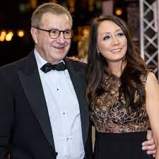 An 365 tagen im jahr, rund um die uhr aktualisiert, die wichtigsten news auf tagesschau.de. Jan Hofer Wegen Dieser Frau Ist Er Bei Let S Dance Dabei Gala De