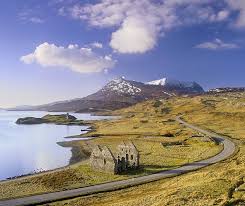 Ardvrek Castle On A Promontory In Loch Assynt Sutherland Assynt Scottish Landscape Scottish Castles