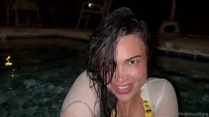 Rainey James of underwater blowjob