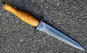 Couteaux De Chasse Stage De Forge Coutelier Au Fil De La Lame Couteau De Chasse Couteau Lame