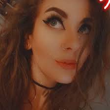 Blake Laura (LivingDeadGirl8866)