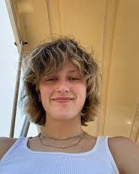 Emily Mcmichael's Instagram, Twitter & Facebook