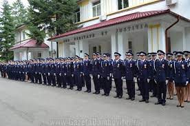 Subiecte școala de agenți de poliție câmpina. Un PoliÈ›ist SusÈ›ine CÄƒ In È™coala Vasile LascÄƒr Campina Elevii Primesc Mancare StricatÄƒ È™i Dorm Cu È™obolanii
