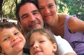 Dorf- und Vereinsblatt und «Aus unserer Schule»