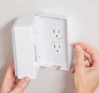 Amazon.com : Outlet Cover Box Baby Proofing – Locking Plug ...