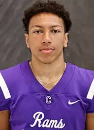 Isaiah Dean's Instagram, Twitter & Facebook