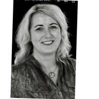 10 "Ellen Schippers" profiles