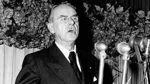 Wer sich in das 1324 seiten werk einliest und durchhält, wird reichlich belohnt. Thomas Mann S Speech Germany And The Germans Dialog International