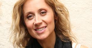 Lara Fabian, le coronavirus change ses plans : "Soyons patients et  solidaires"