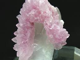 Pink quartz is one of the zodiac stones for those born under the sign of scorpio, at the end of harvest, from october 23. Rose Quartz Mineral Information Data And Localities