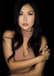 Jennifer Sharp's Instagram, Twitter & Facebook