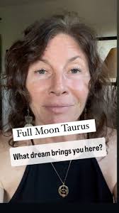 Sianna Sherman: International Yoga + Meditation Teacher