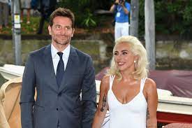 Lukas nelson's promise of the real also sang during the gig. Bradley Cooper Lady Gaga Freunde Behaupten Er Hat Ihr Herz Gebrochen Gala De