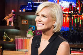 These are the top 50 short men's hairstyles that will have you racing to make an appointment with your hairstylist or barber. See Yolanda Foster S New Short Haircut By Jennifer Aniston S Hair Guy Glamour