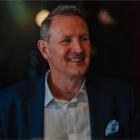 600+ "Skiff" profiles