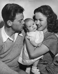The most common old shirley temple material is glass. 50 Photos Of Shirley Temple S Life Through The Years Rare Photos Of Shirley Temple