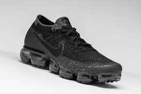 Black And Gold Vapormax Plus Outfit Nike Air Vapormax Flyknit 849558 007 Nike Air Vapormax Nike Mens Nike Shoes
