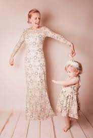 Hochzeitskleid seide vergleich die hochwertigsten hochzeitskleid seide auf einen blick. Hochzeit Mit Kind Brautkleid Fur Mama Und Tochter Inspiration