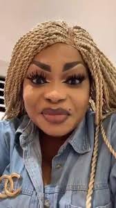 eudoxie yao en larmes après qu'on ait traité son fiancé Grand P de génie ou  d'extraterrestres