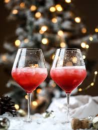 Winter Aperol Spritz Cocktail A Winter Aperol Spritz Recipe Holiday Drinks Alcohol Holiday Drinks Alcohol Christmas Winter Cocktails Recipes