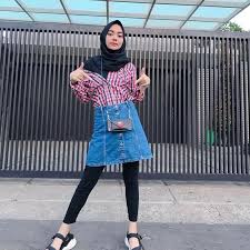 Untuk yang berhijab, dapat memadukannya dengan inner atau manset dan bawahan celana ripped jeans namun. Inspirasi Fashion Kekinian Ootd Fashion Hijab Facebook
