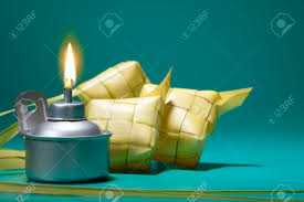 Selalunya pemasangan lampu pelita semasa bulan ramadan dilakukan terutama pada 10 malam terakhir sebelum sambutan hari raya aidilfitri. Ketupat And The Pelita For Raya Stock Photo Picture And Royalty Free Image Image 117718417