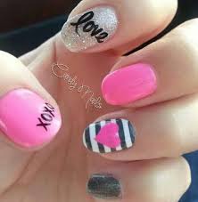 They only add oomph to the 'grams you'll post of the goodies from your s.o. Simply Romantic And Sweet Nail Arts For Valentines Day Easyday