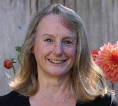 Lisa Iverson's Instagram, Twitter & Facebook