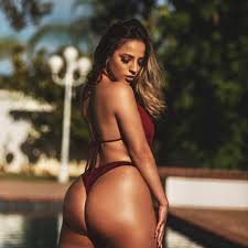 Victoria Moore @officialvictoriamoore x Photo Mark @photo__mark |
