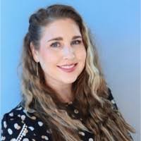 Danielle Leeper's Instagram, Twitter & Facebook