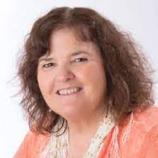 Linda Cale's Instagram, Twitter & Facebook