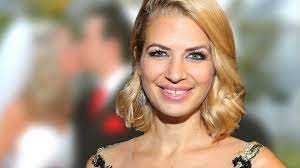 Susan sideropoulos by gotty · july 20, 2020. Ex Gzsz Star Susan Sideropoulos Kuss Mich Baby Zum Hochzeitstag Teilt Sie Dieses Foto Mit Ihrem Mann Bunte De