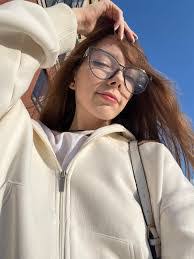 Aimee Morey's Instagram, Twitter & Facebook