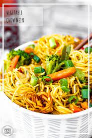 Easy Vegetable Chow Mein Recipe Vegetable Chow Mein Best Pasta Dishes Healthy Vegetables
