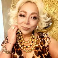 No te quedes sin tu @tequenon_pr Sabores: -Queso. -Guayaba y Queso.  -Pepperoni y Queso. Paquete de 24 piezas un sabor. Áreas: San Juan,  Guaynabo, Bayamón, Dorado y Caguas. #tequeños #tequeñon #tequeñonpr  #picadera #