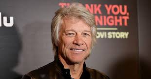 Jon Bon Jovi sankari, kun hän puhui naisen ympäri hyppäämästä sillalta :  r/Music