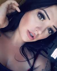 Never give up, stand tall my friends🍃