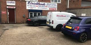 Many auto body shops will repair your vehicle with quality parts and will make sure the damage from the accident is unnoticeable. Car Bodyshop Southampton Hampshire Stricklands Body Repairs Ltd
